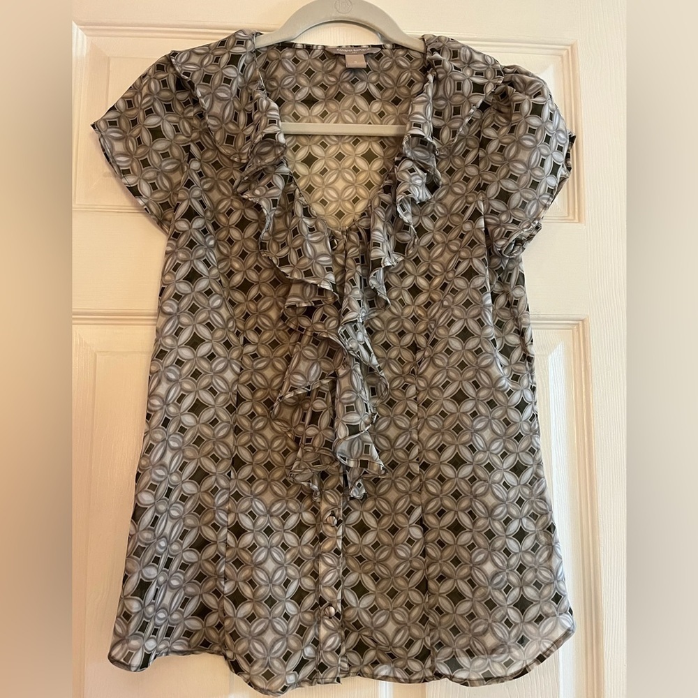 Banana Republic/women’s top, size S, green, tan and gray